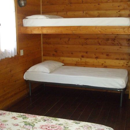 Camping Azzurro Bracciano  Zewnętrze zdjęcie